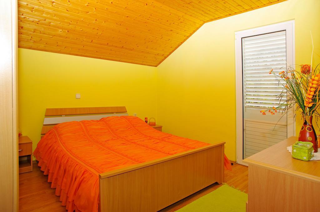 Apartments Julija Вела Лука Екстериор снимка