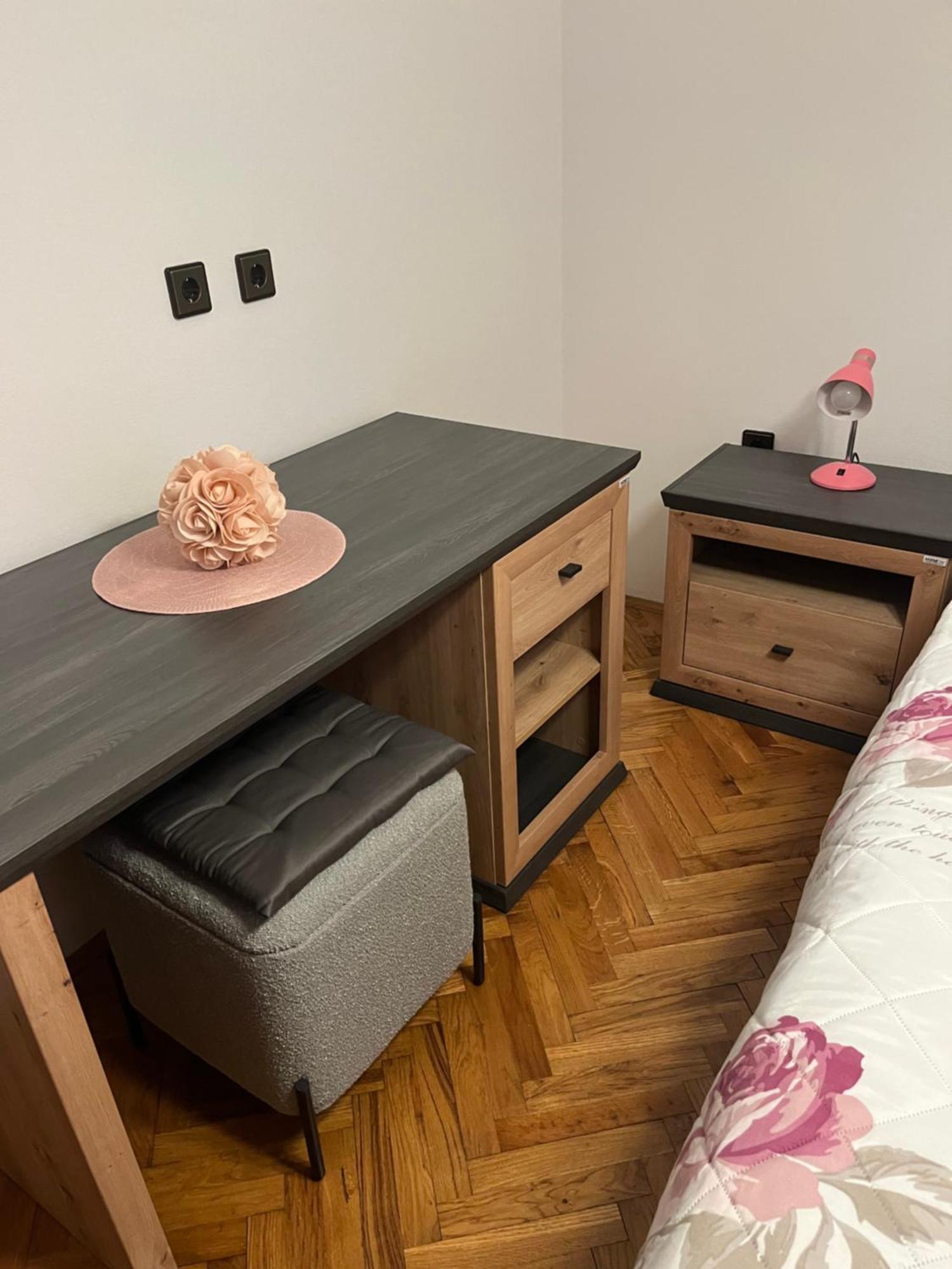 Apartments Julija Вела Лука Екстериор снимка