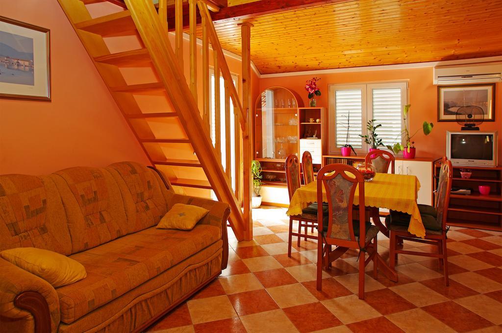 Apartments Julija Вела Лука Стая снимка