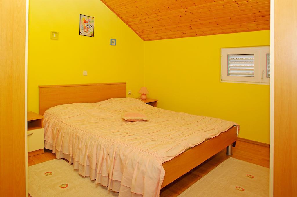 Apartments Julija Вела Лука Стая снимка