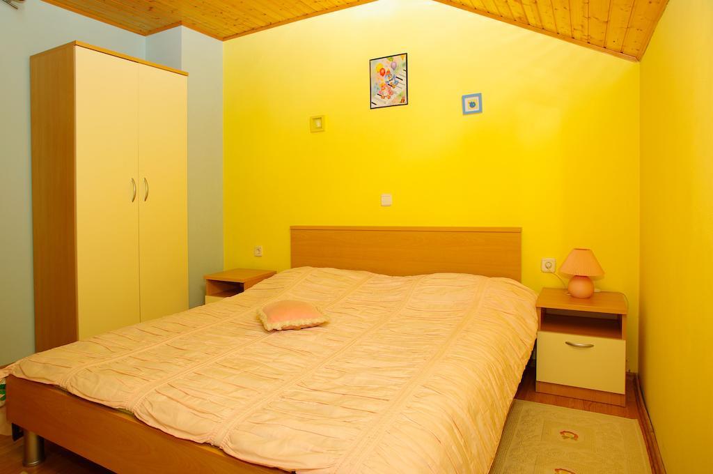 Apartments Julija Вела Лука Екстериор снимка