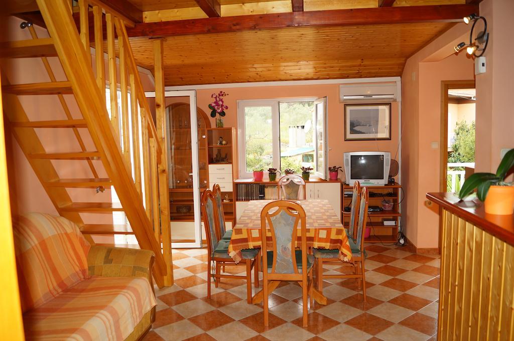Apartments Julija Вела Лука Стая снимка
