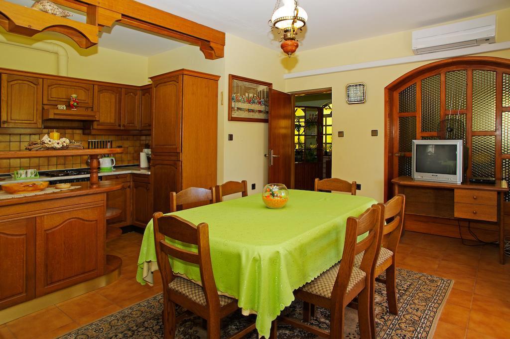 Apartments Julija Вела Лука Стая снимка